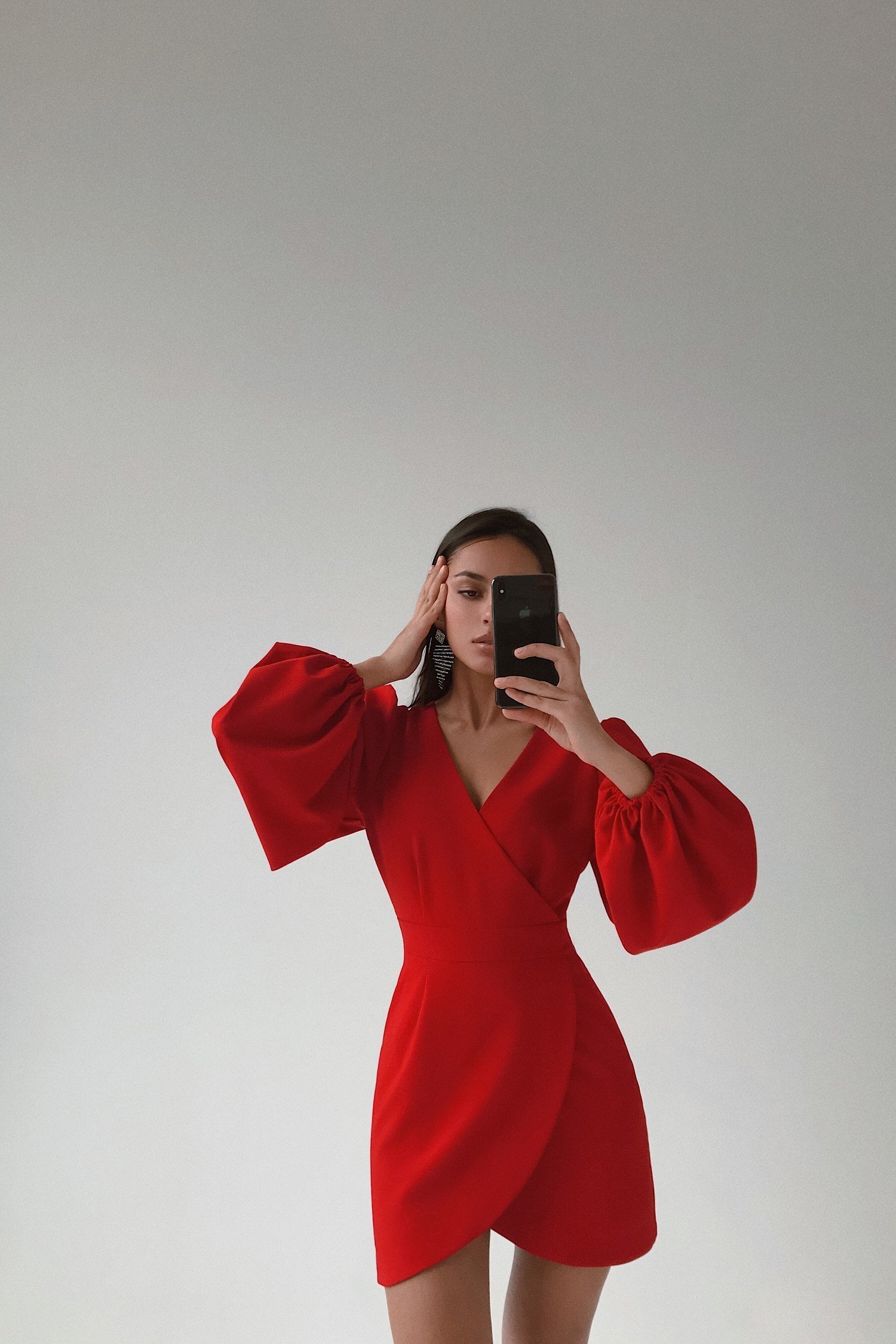 Платье мини с объемным рукавом красное - THE LACE фото 73731