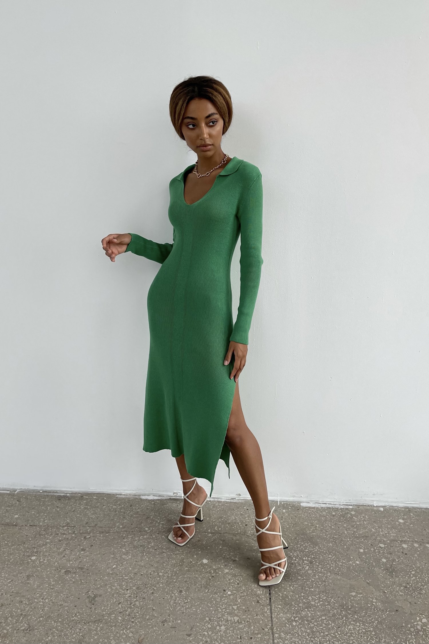 Трикотажное платье поло зеленое - THE LACE