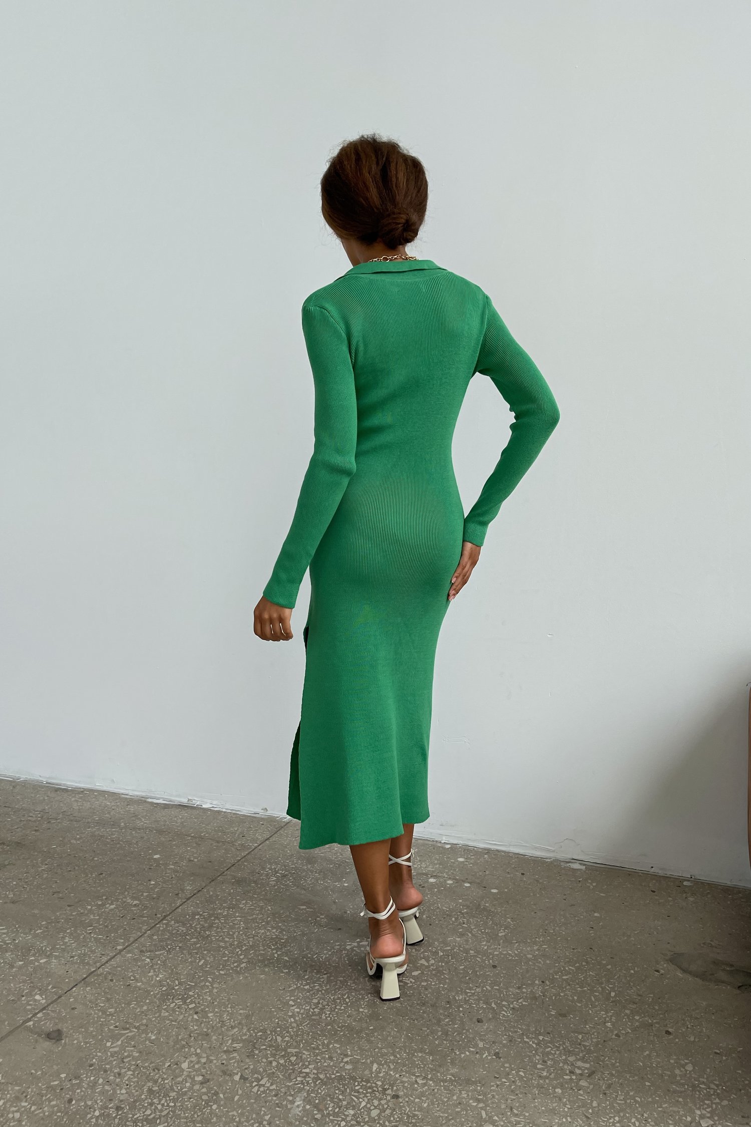 Трикотажное платье поло зеленое - THE LACE