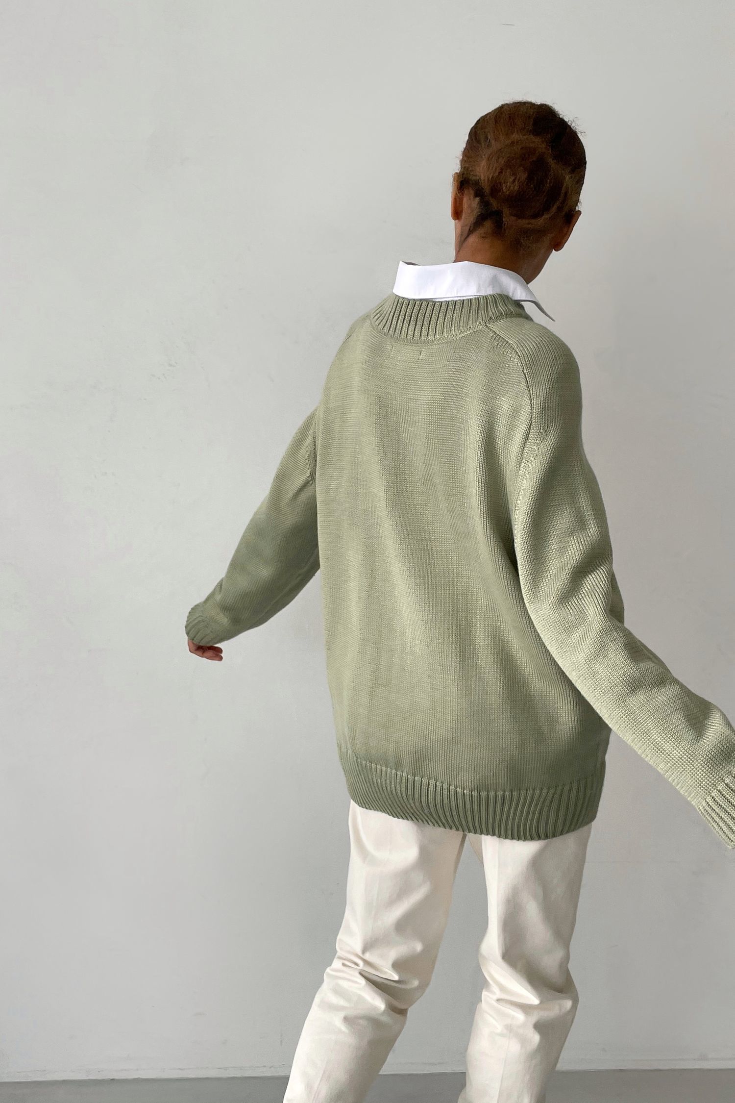 Оливковый шерстяной свитер прямого кроя - THE LACE