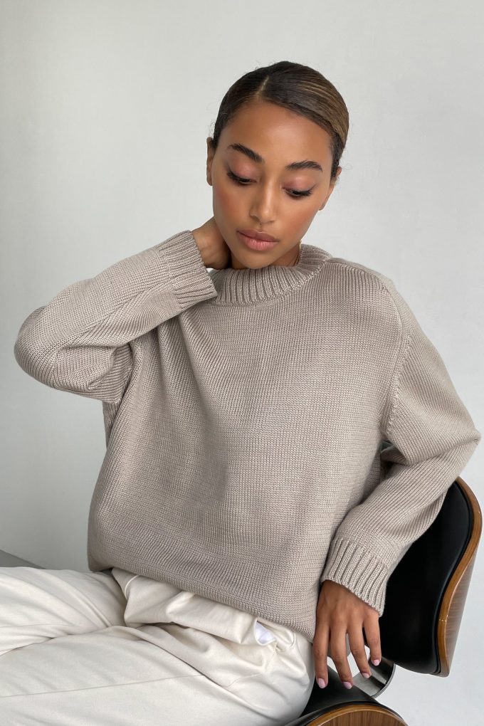 Wool blend straight fit sweater in beige