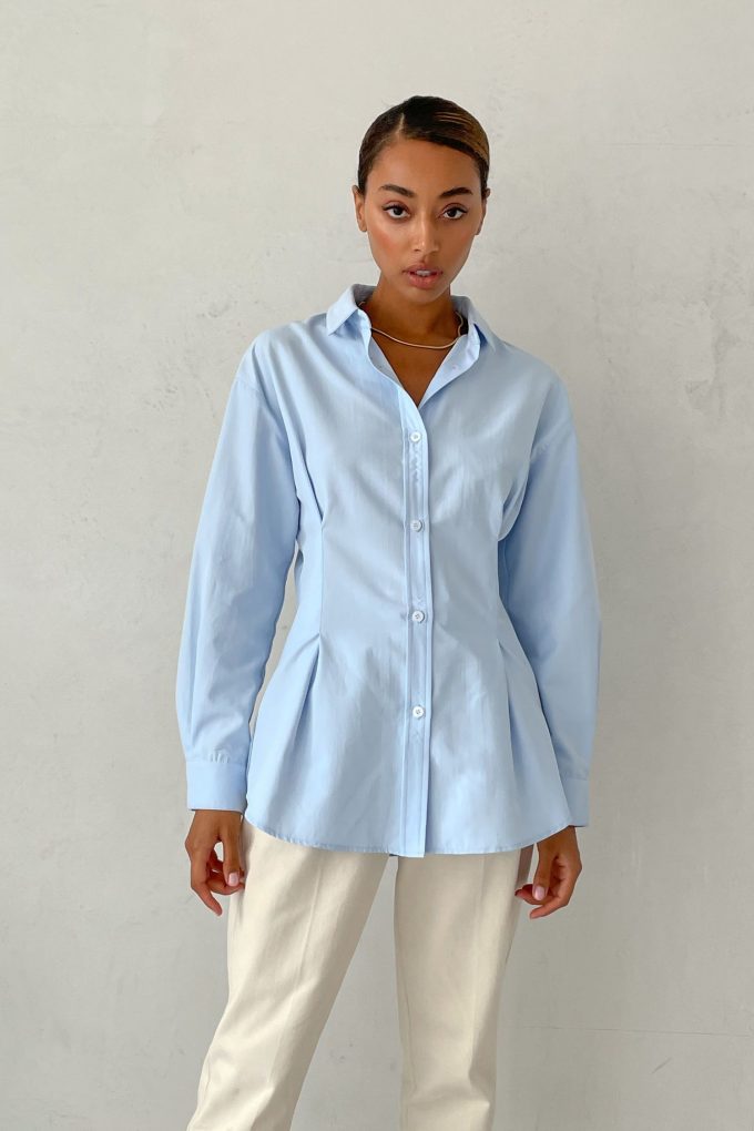 Shirt with tucks in blue
