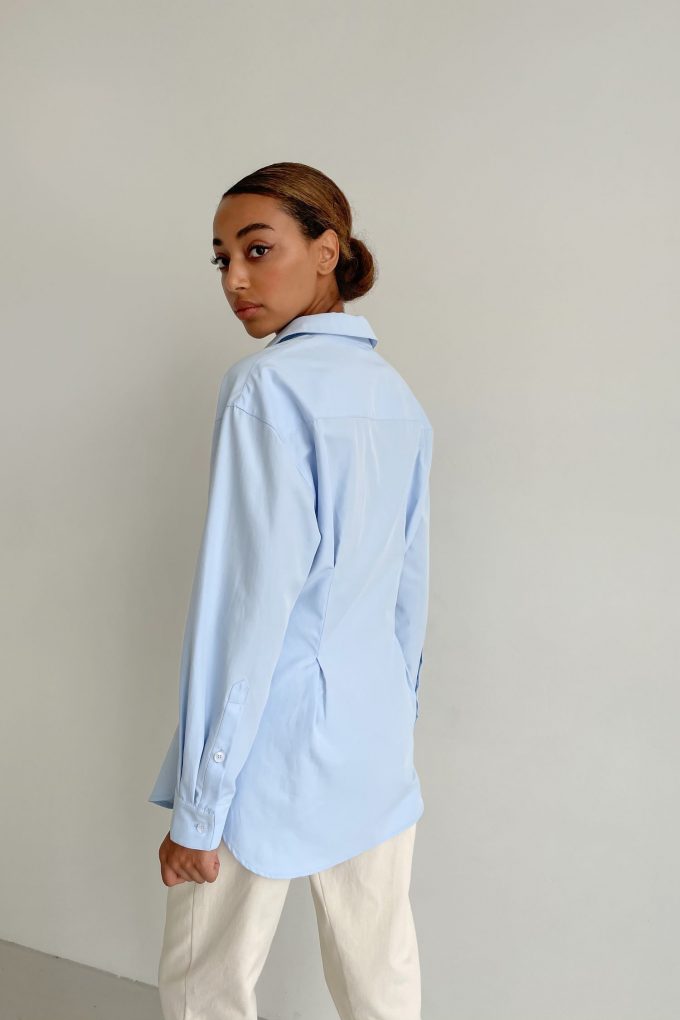 Shirt with tucks in blue