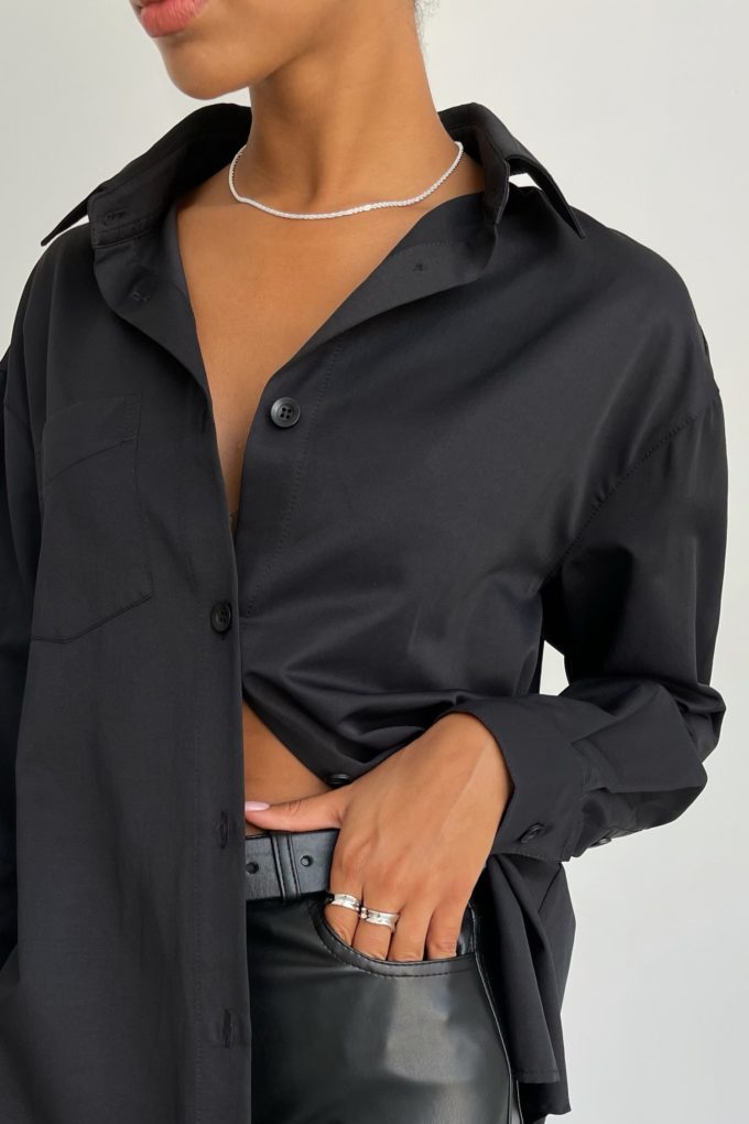 Shirt oversized with patch pocket in black