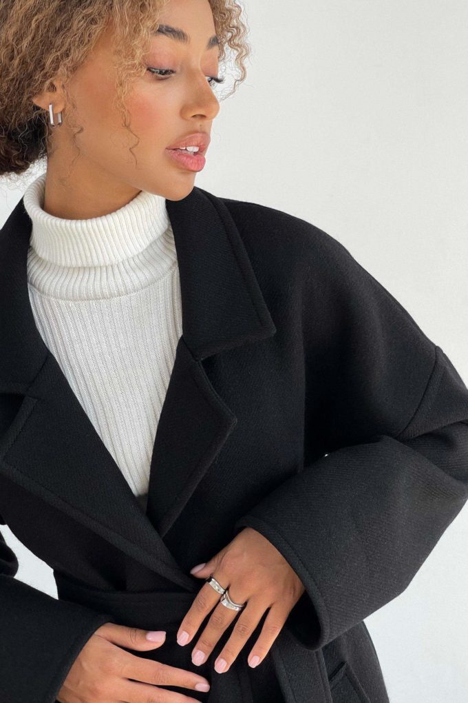 Wool mix coat in black