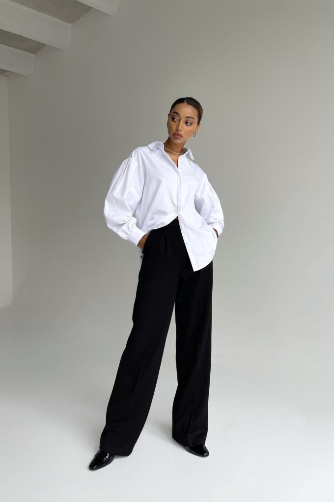 Shirt with puff sleeves in white
