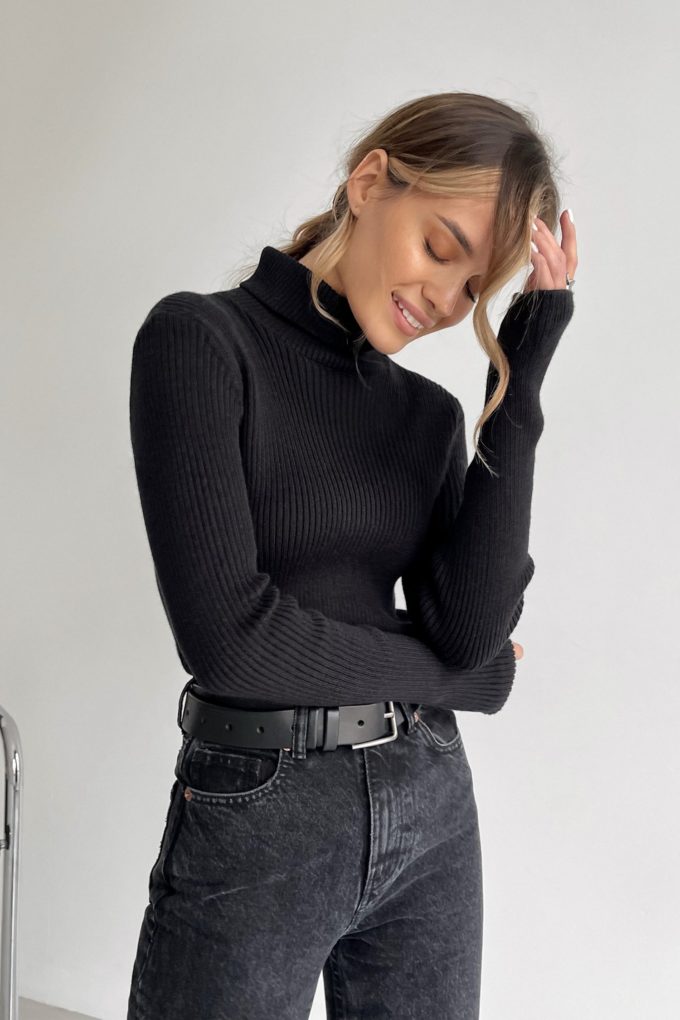 Turtleneck sweater in black