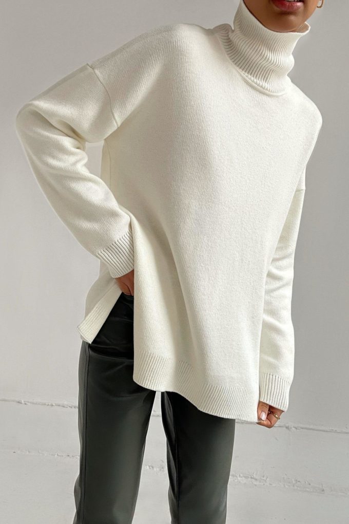 Knitted sweater in milky