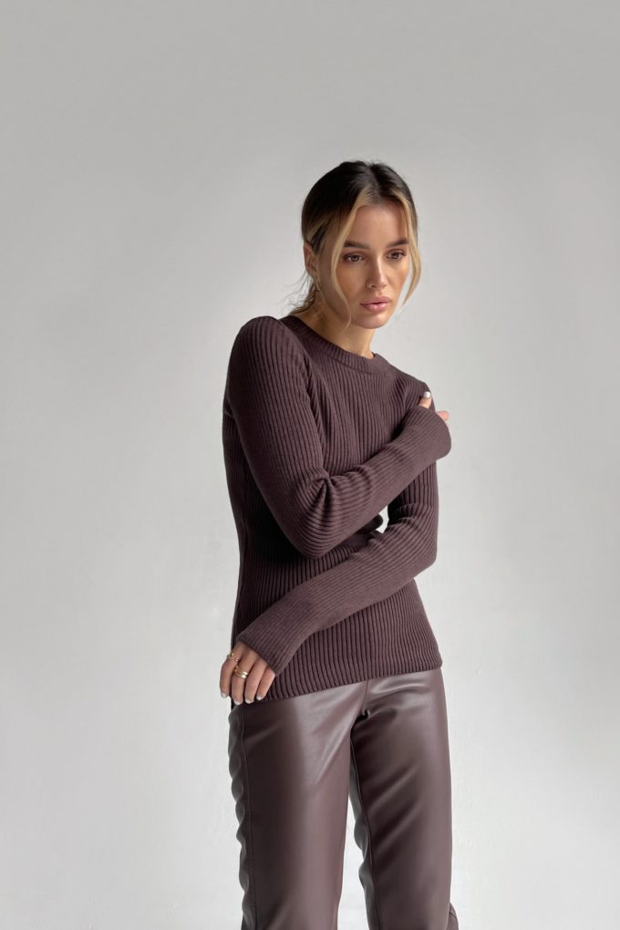 Knitted jumper in chocolate