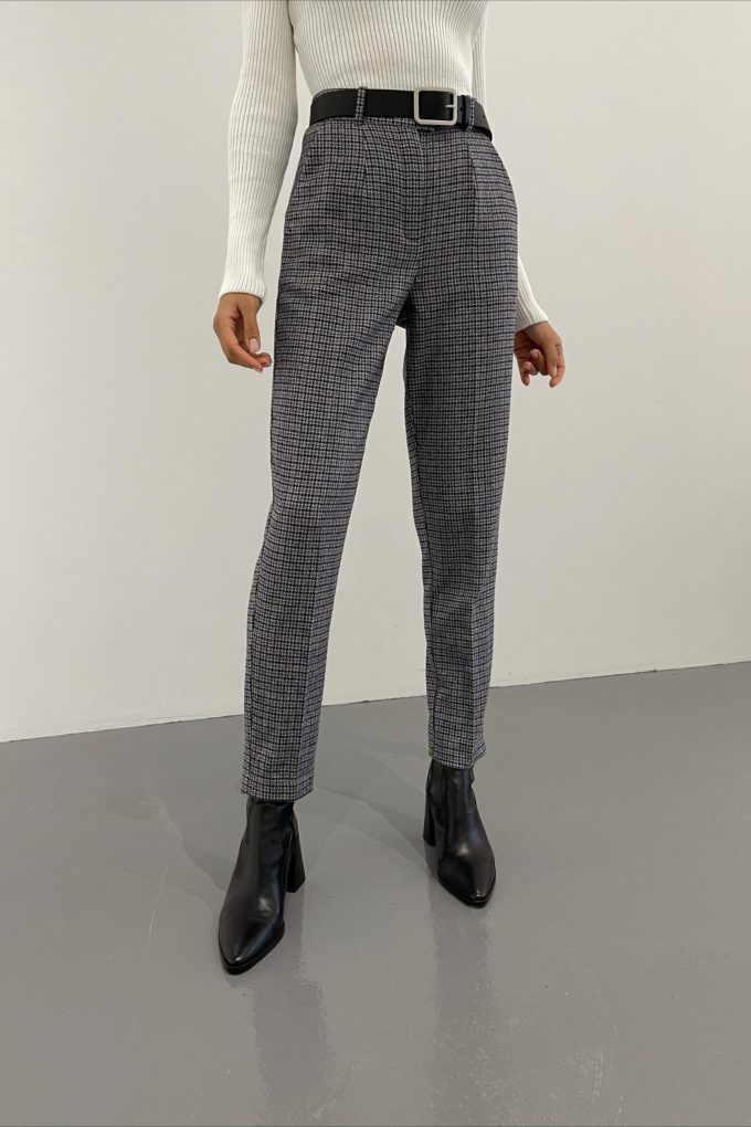Wool mix straight fit pants in gray and blue