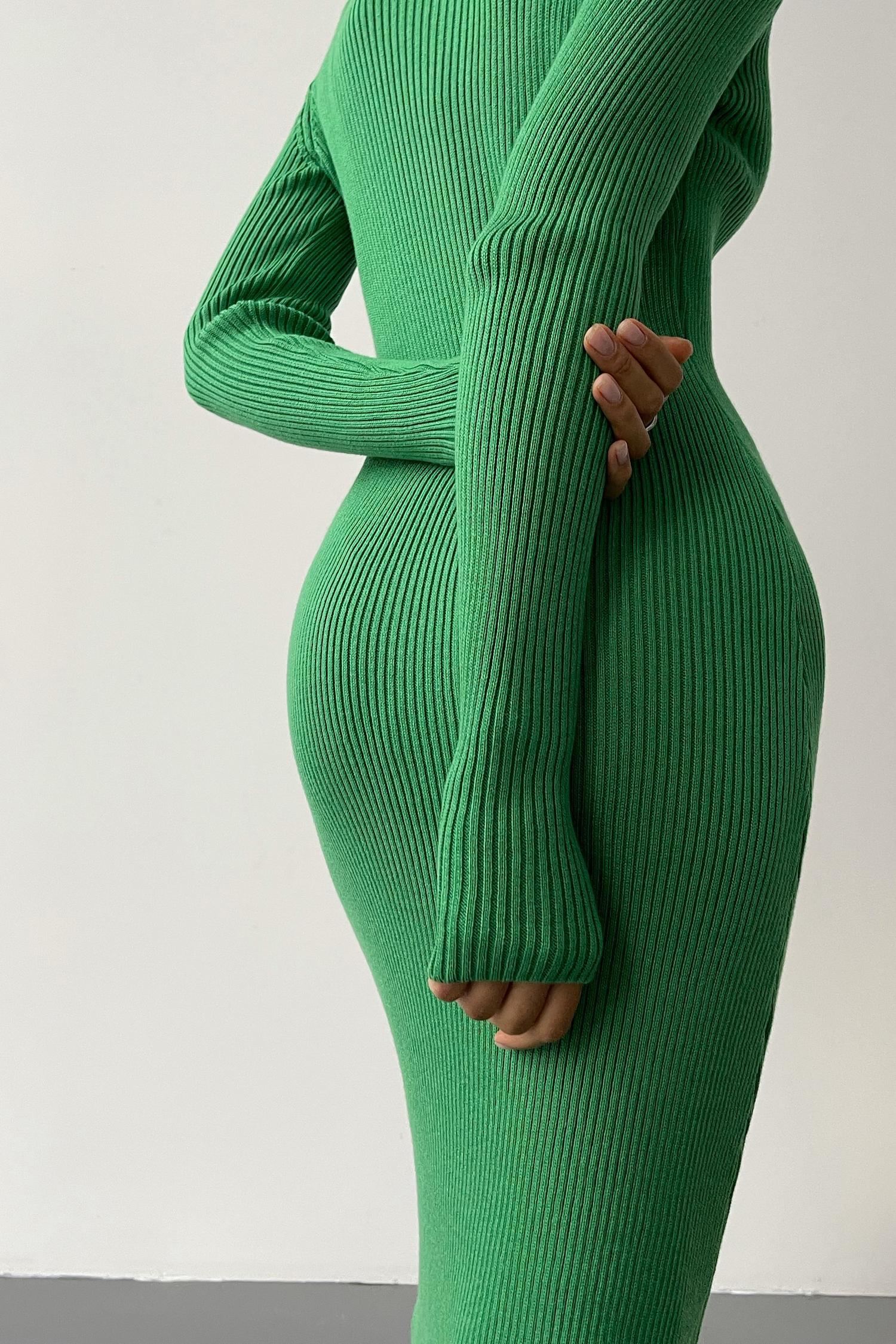 Трикотажное платье миди силуэтное зеленое - THE LACE