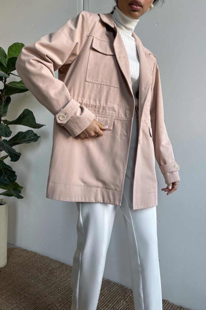 Cotton jacket with drawstring in powdery