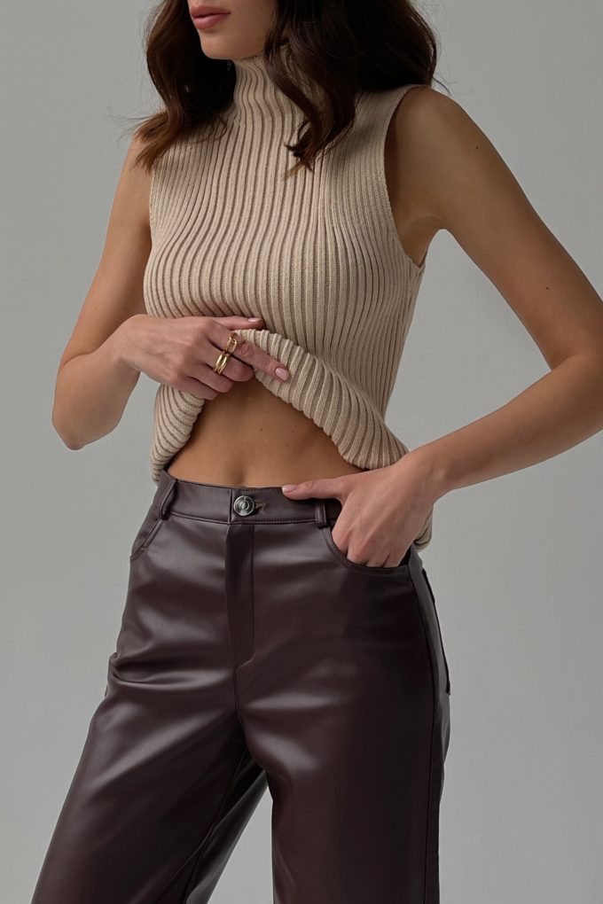 Faux leather straight pants in choco