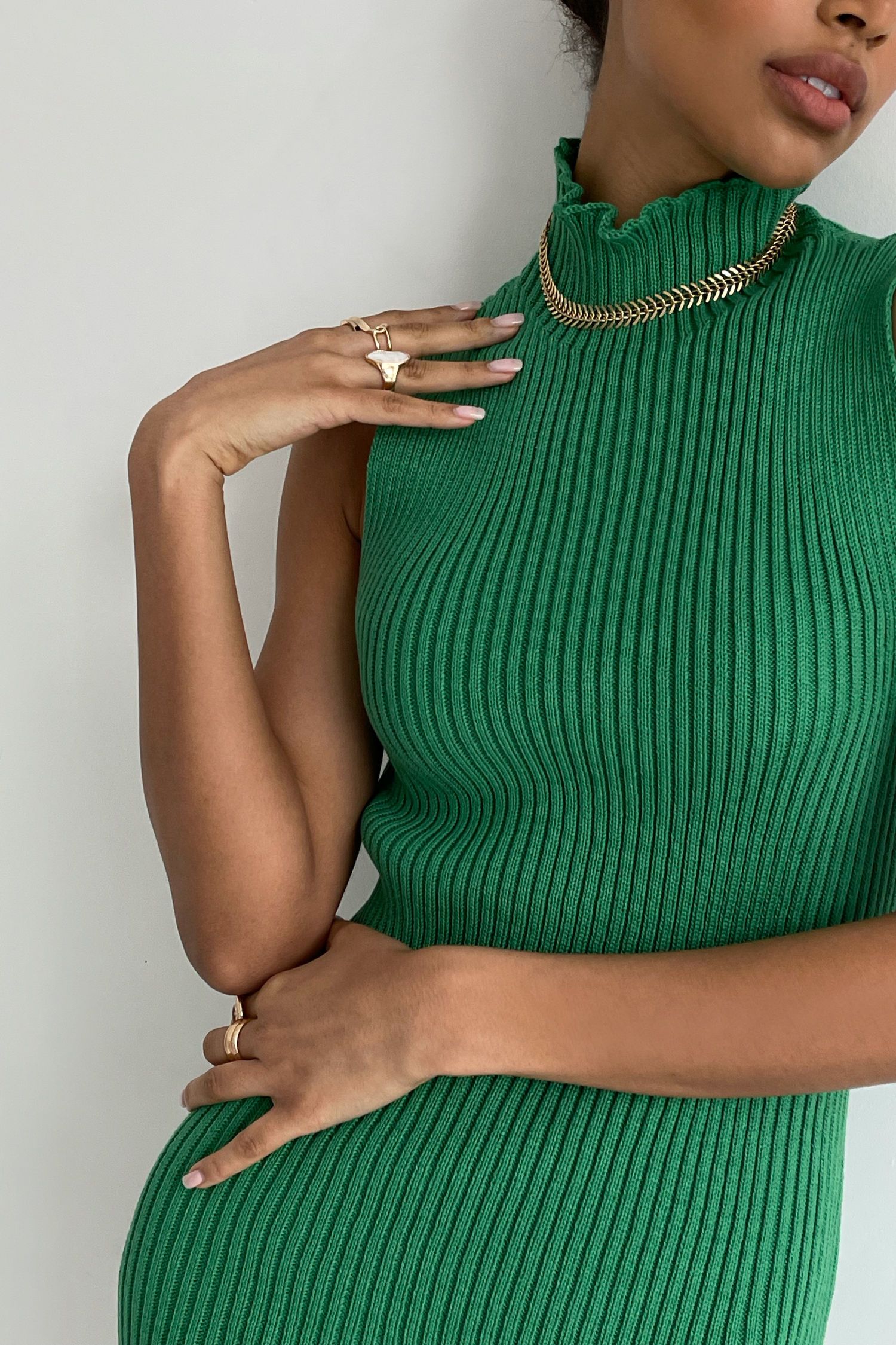 Трикотажна сукня міні зелена - THE LACE photo 105703