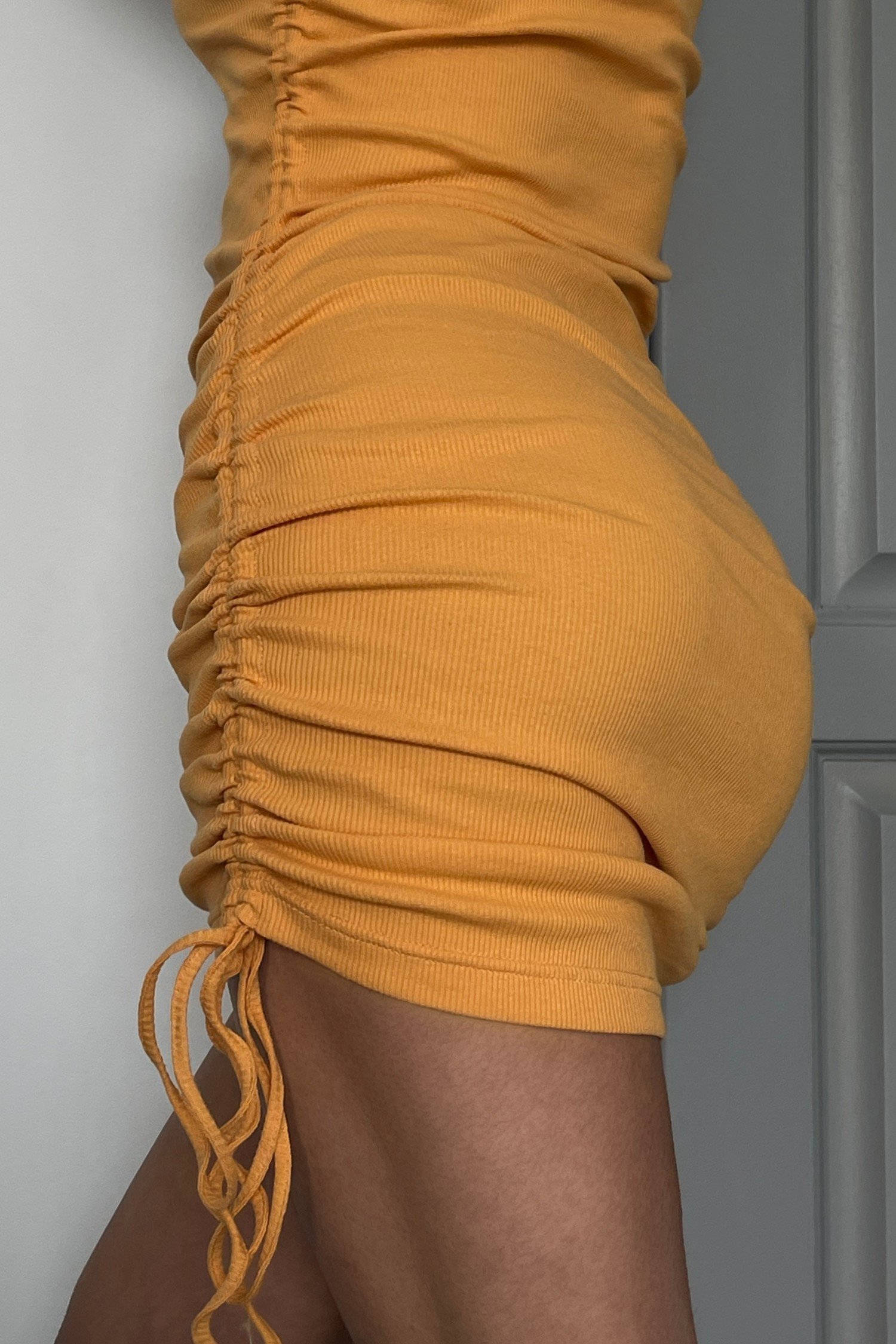 Сукня міні трикотажна з кулісками гірчична - THE LACE фото 108043