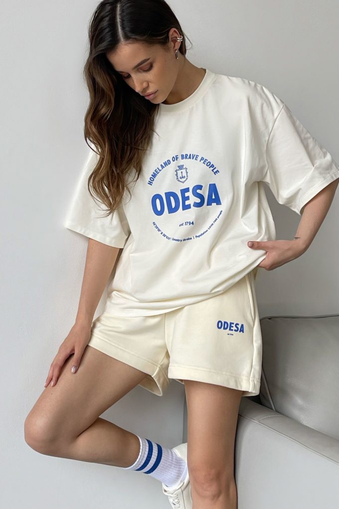Shorts with Odesa print in milk
