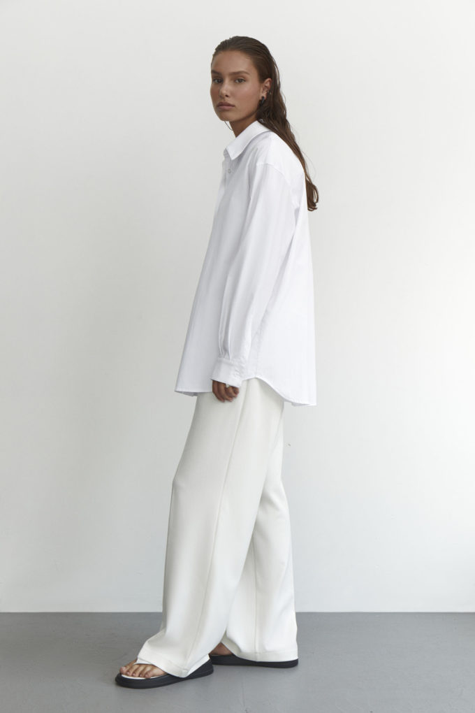 Oversized shirt with embroidery in white photo 2