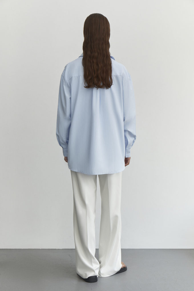Oversized shirt with embroidery in blue stripe photo 4