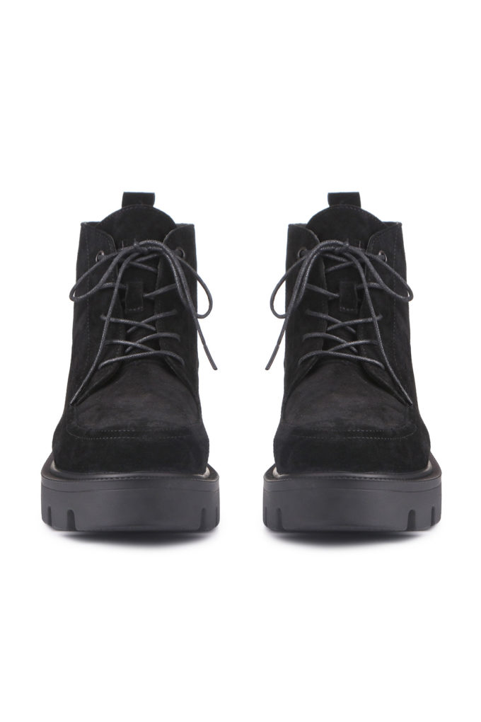 Winter suede lace-up boots in black photo 2