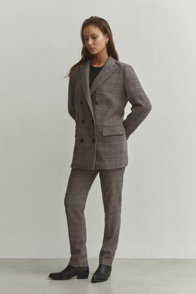 Wool mix straight fit pants in gray and pink photo 3