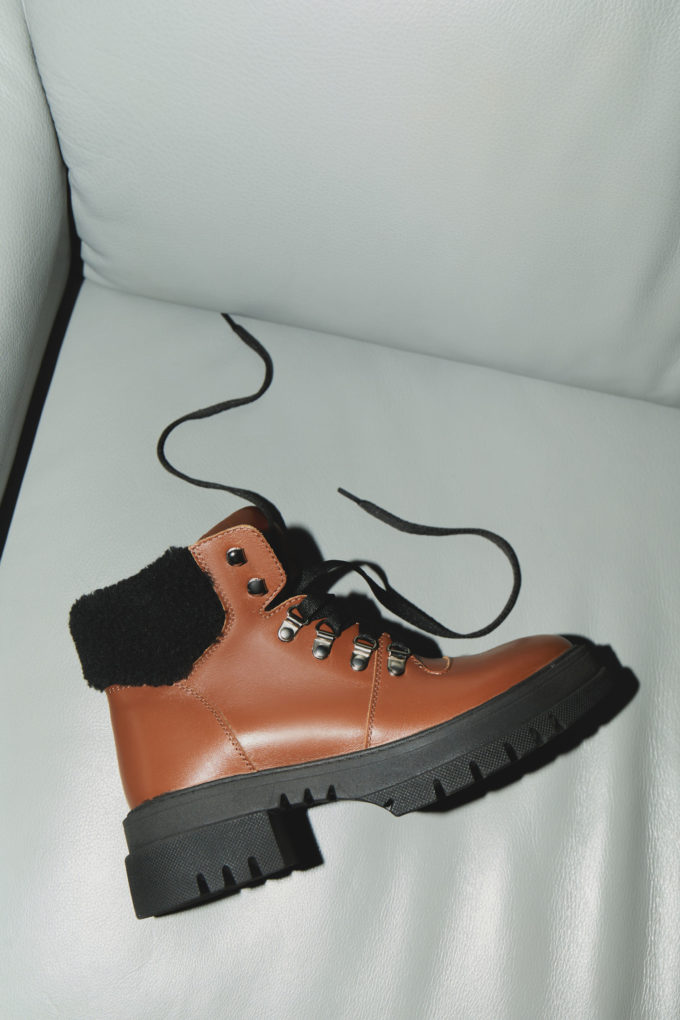 Зимові черевики Hiking boots кемел з чорним хутром - THE LACE