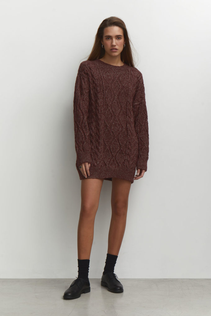 Long sweater with pattern in red brown photo 2