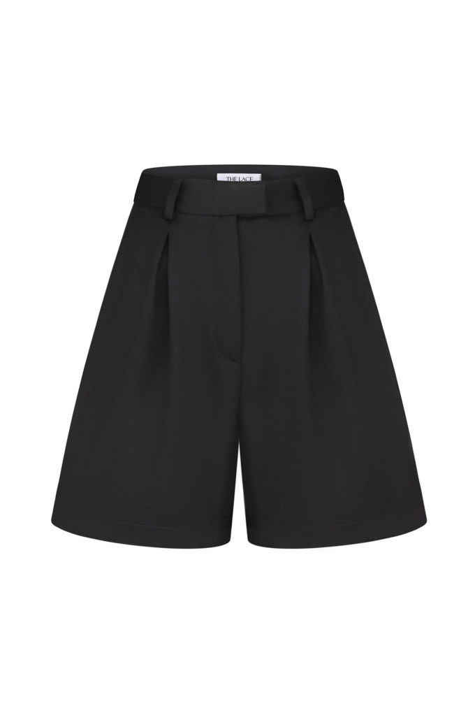 Shorts with tucks in black photo 4