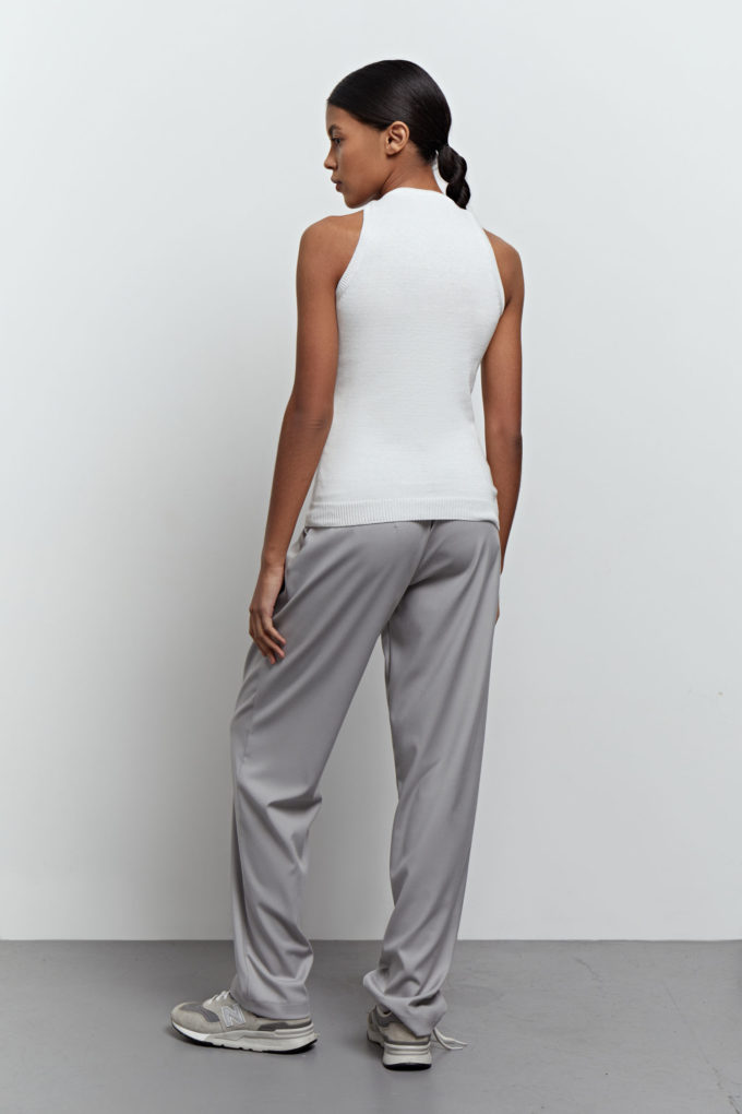 Pants with slanted belt in gray photo 2