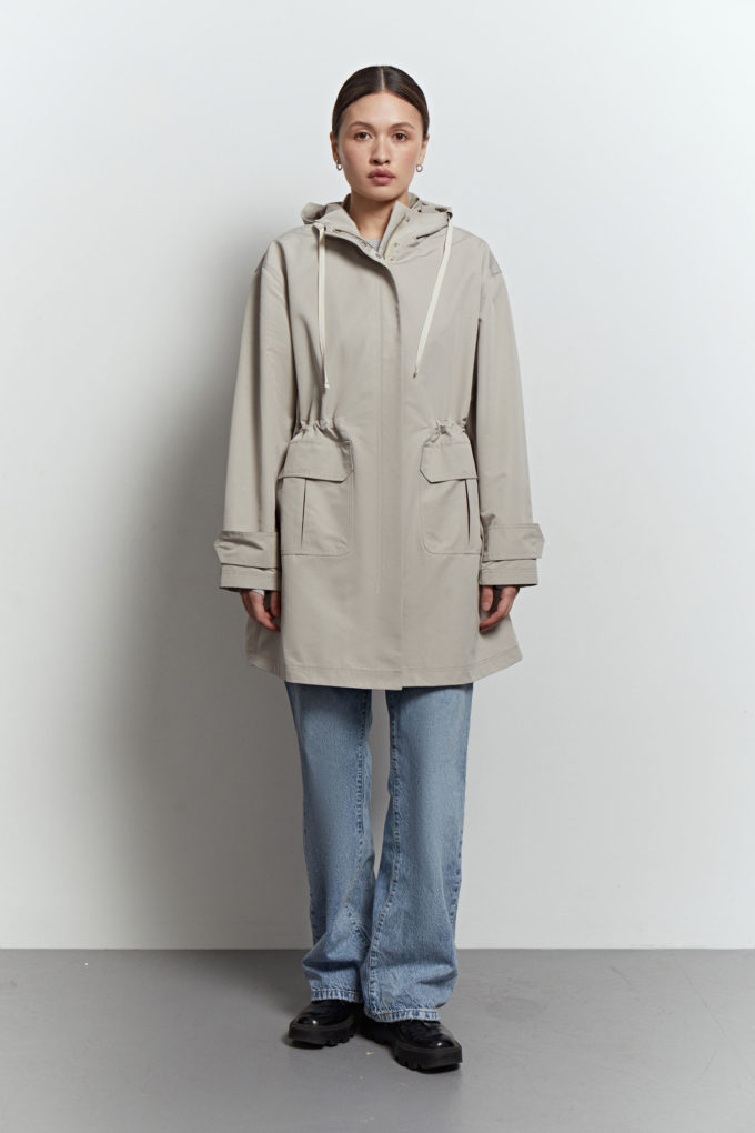 Lightweight parka with drawstring in sand photo 2