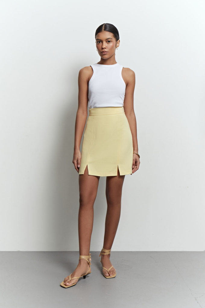 Mini skirt with slits in yellow photo 2