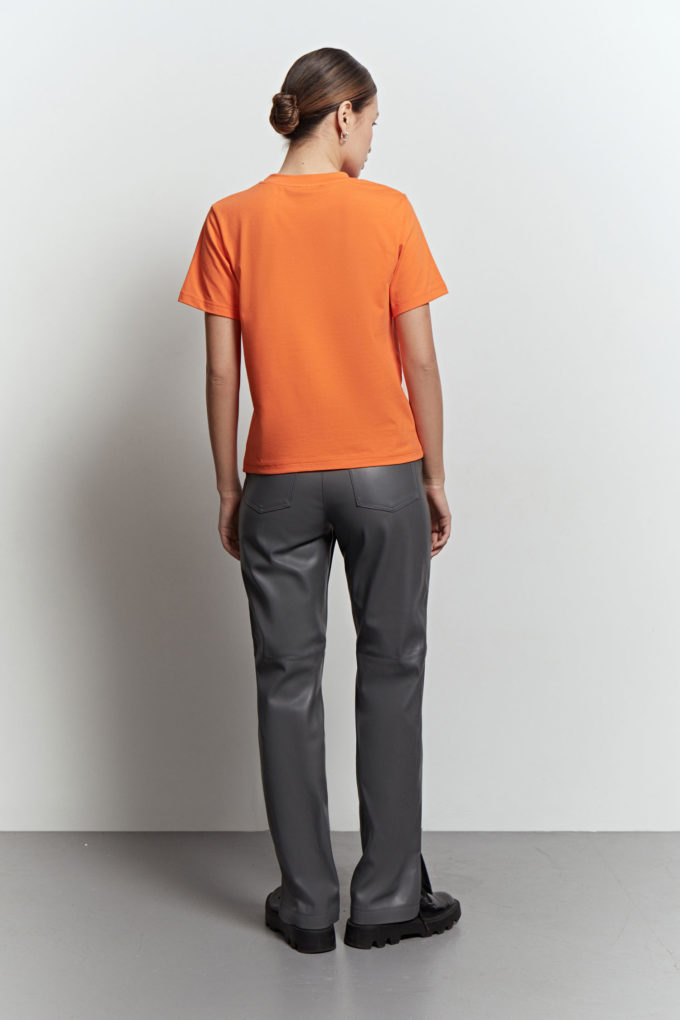 Relaxed fit T-shirt in orange photo 2