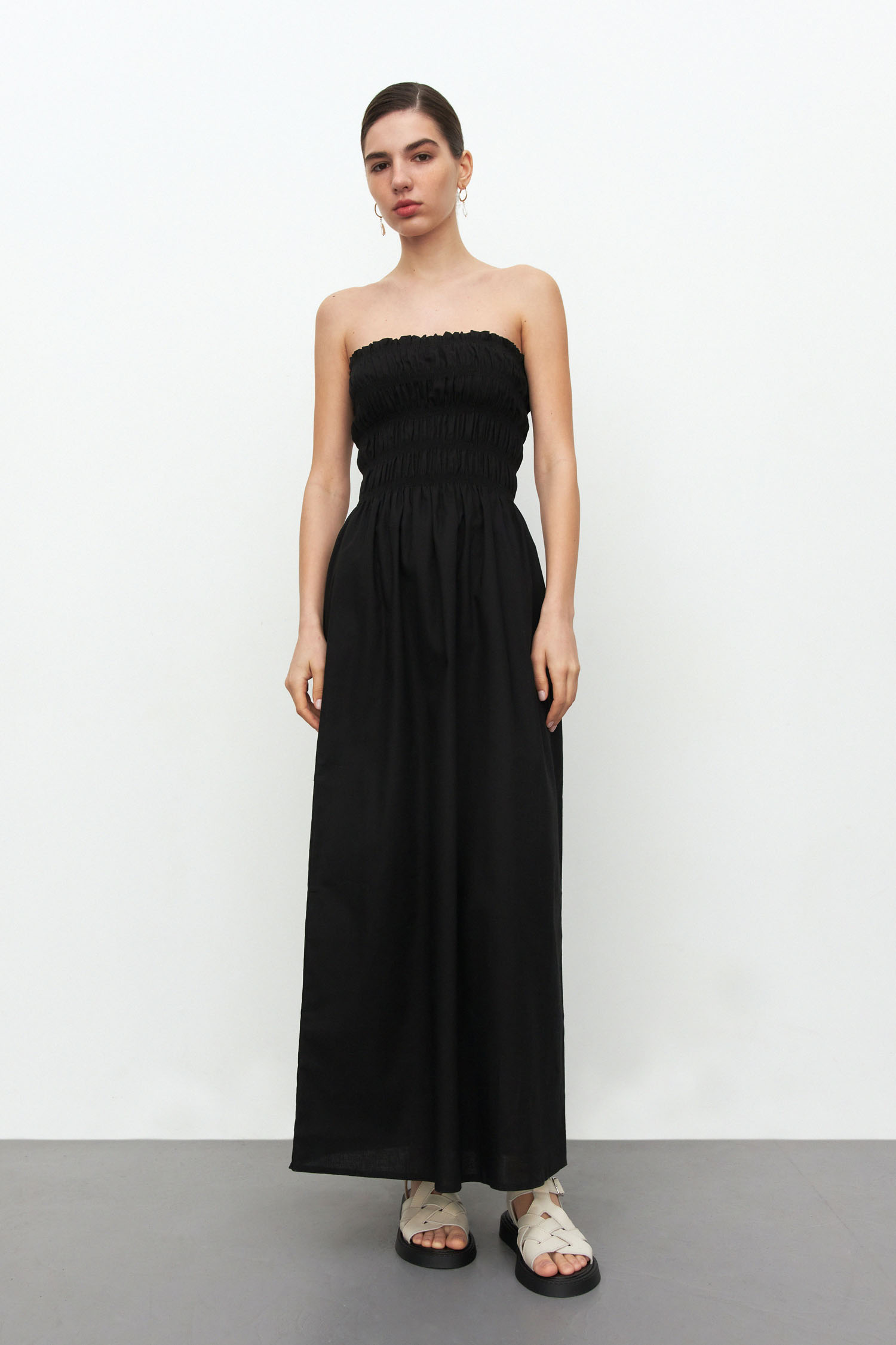 Сукня бандо міді з льону чорна - THE LACE фото 151054