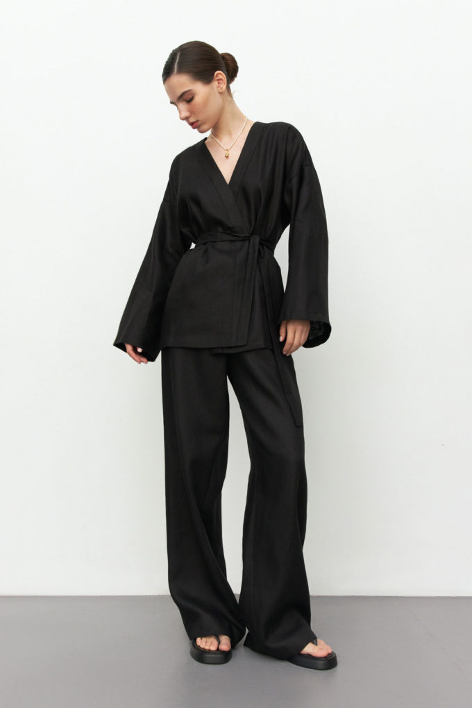 Linen kimono cape with belt in black photo 4