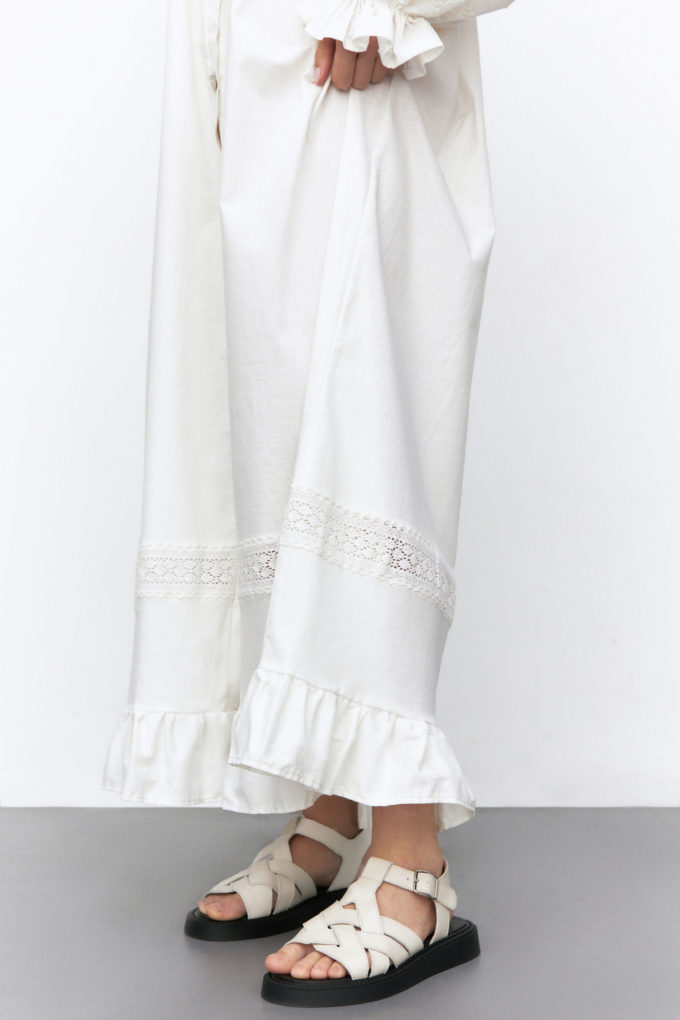 Linen maxi dress with lace in milk photo 3