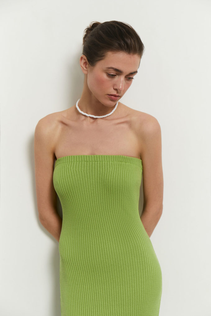 Knitted midi bandeau-style dress in light green photo 3