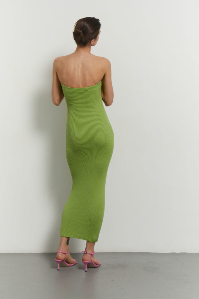 Knitted midi bandeau-style dress in light green photo 2