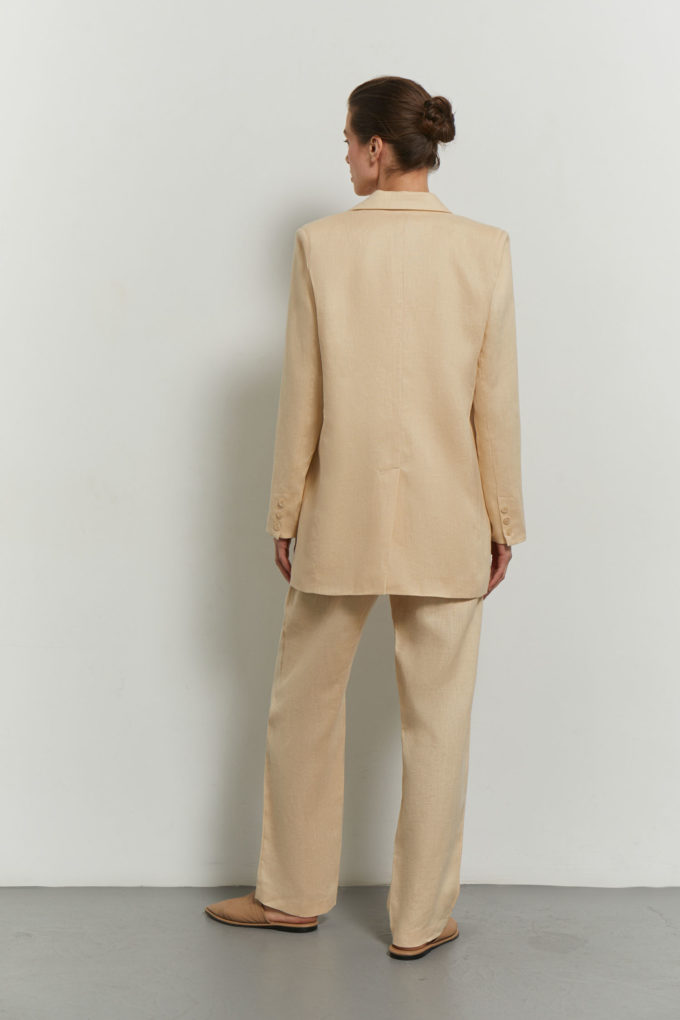 Linen blazer with thin belt in cream photo 5