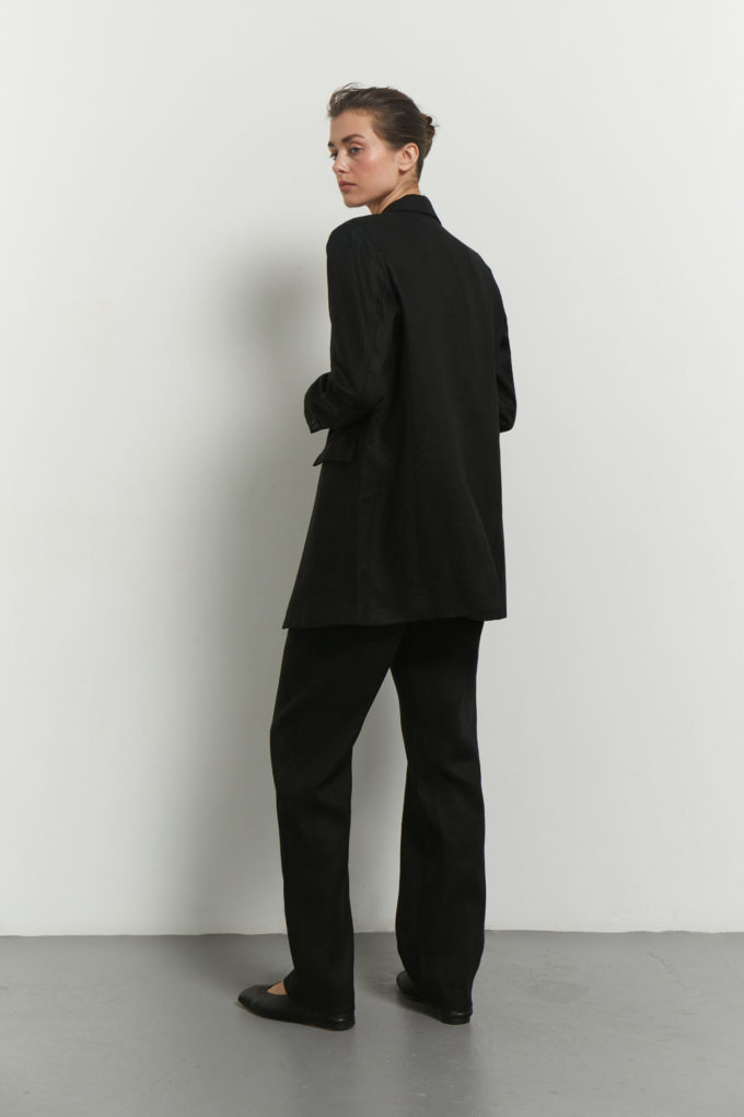 Linen blazer with thin belt in black photo 4