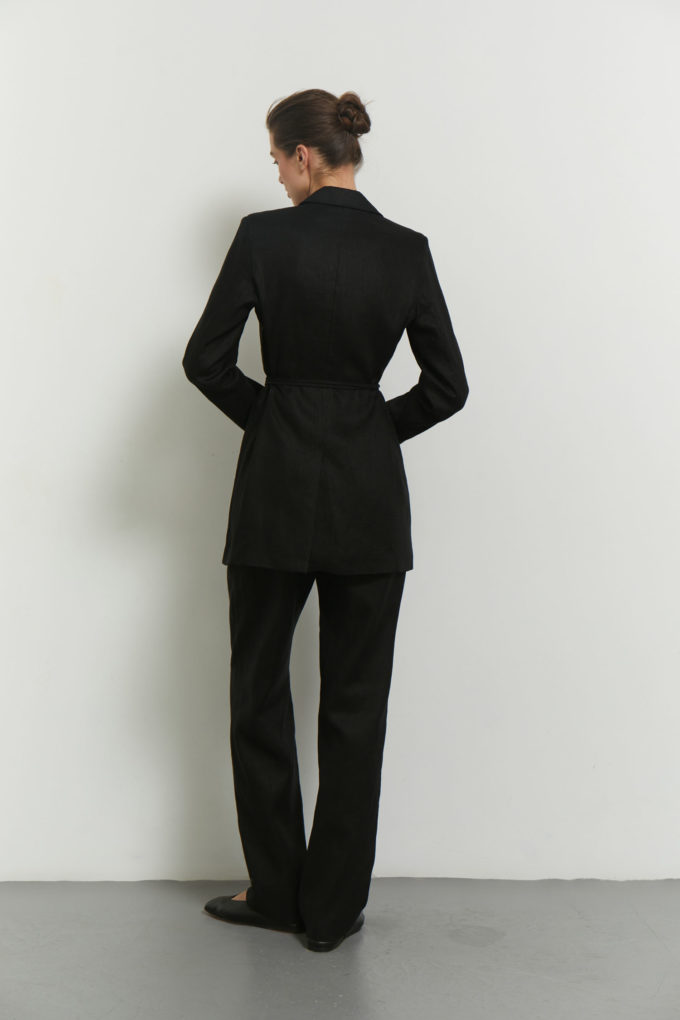 Linen blazer with thin belt in black photo 3