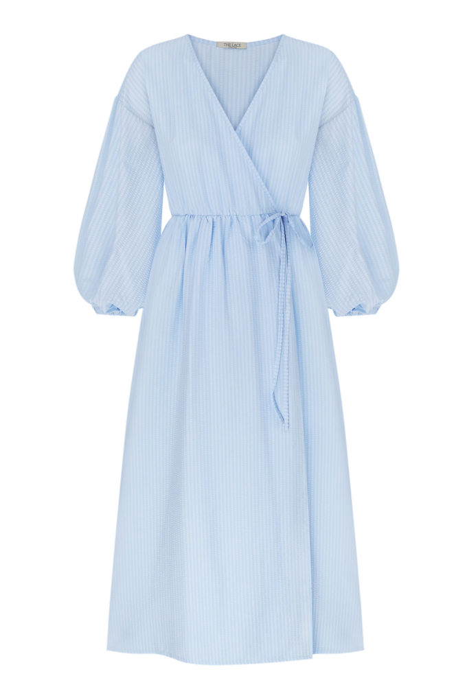 Сукня міді на запах в текстурну смужку блакитна фото 4