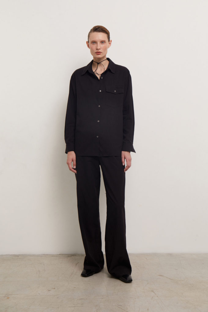 Cotton shirt with pocket embroidery in black (eco) photo 3