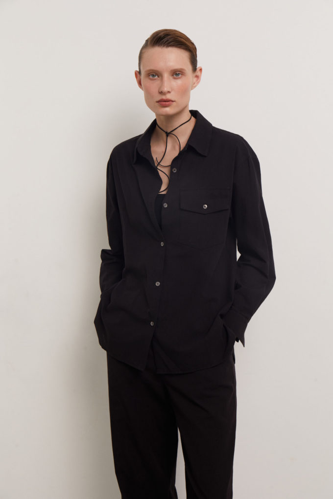 Cotton shirt with pocket embroidery in black (eco) photo 2