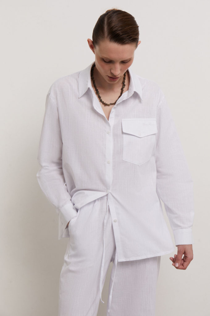 Cotton shirt with pocket embroidery in white (eco) photo 2