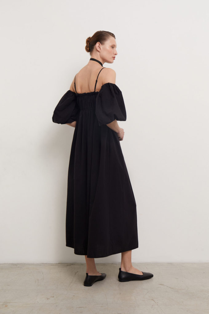 Сукня міді зі спущеними плечима чорна (eco) фото 3