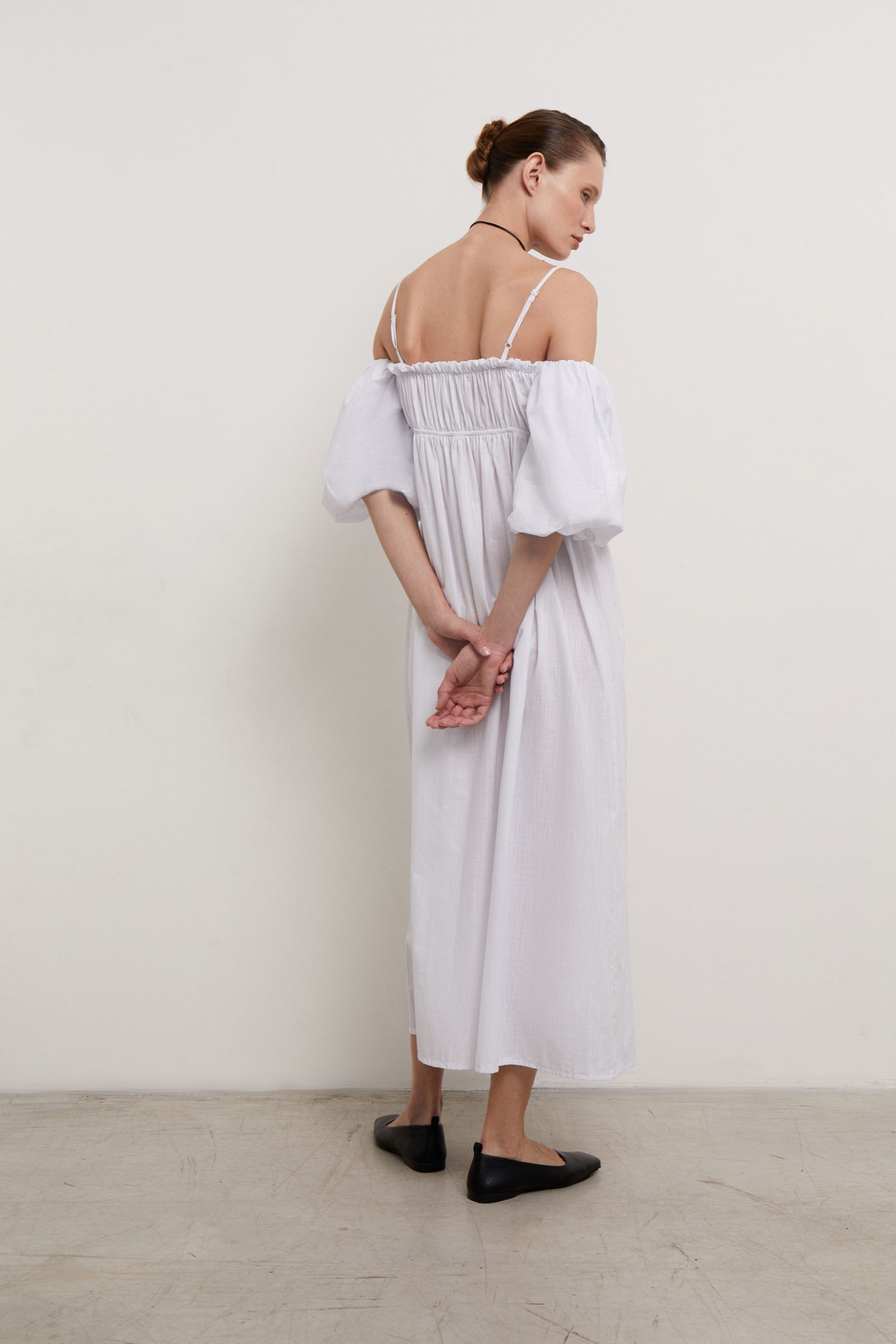 Сукня міді зі спущеними плечима молочна (eco) - THE LACE фото 162430