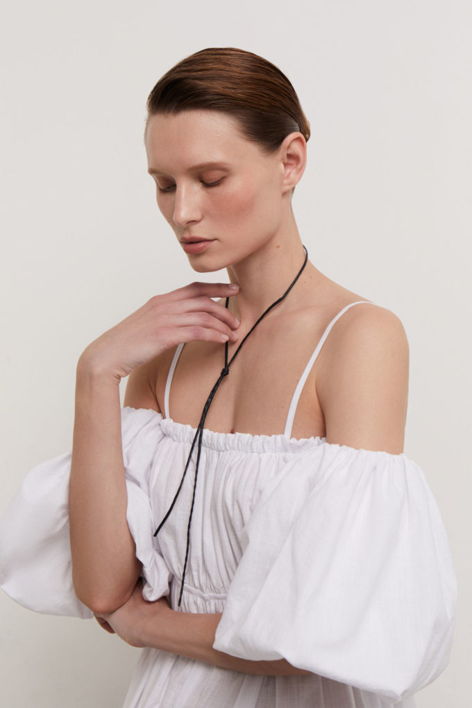 Off-the-shoulder mini dress in white (eco) photo 4