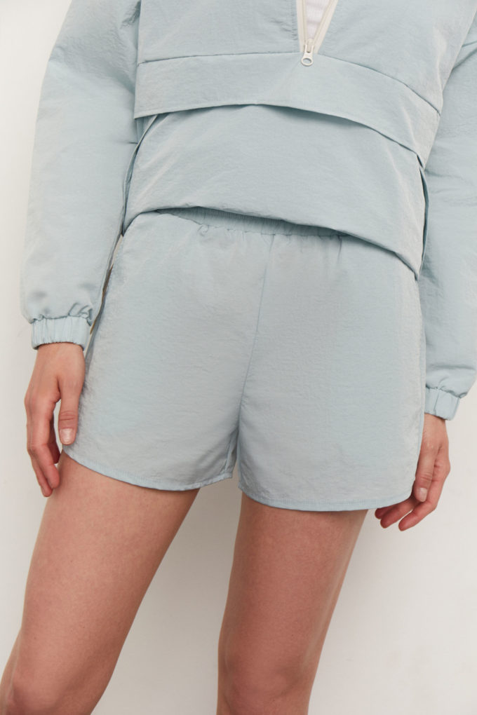 Leisure shorts with elastic in blue photo 4
