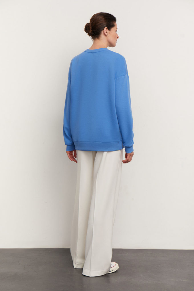 Sweatshirt with embroidery in blue photo 4