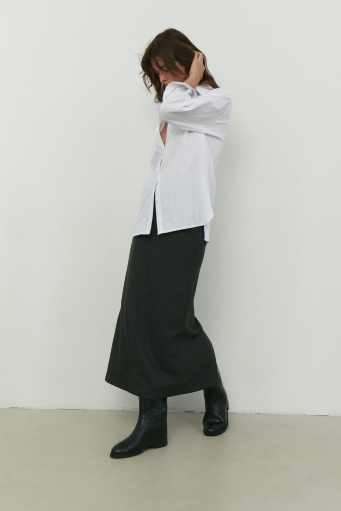 Oversized shirt with embroidery in white (eco) photo 2