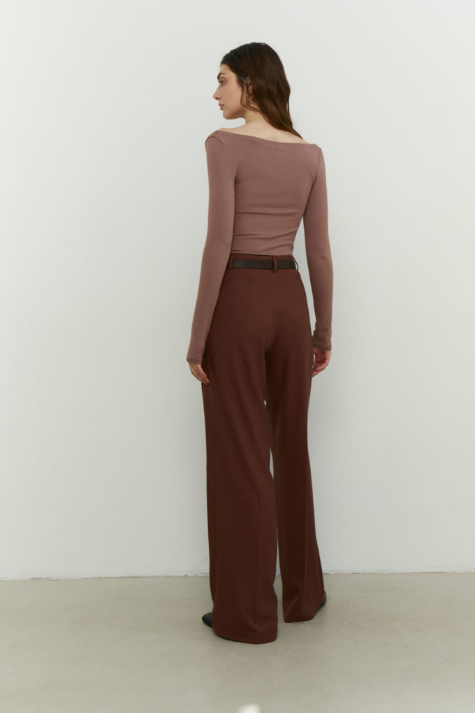 Palazzo pants with a low fit in chocolate color photo 4